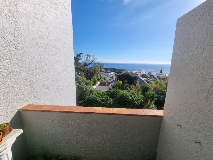 2 Bedroom Property for Sale in Camps Bay Western Cape